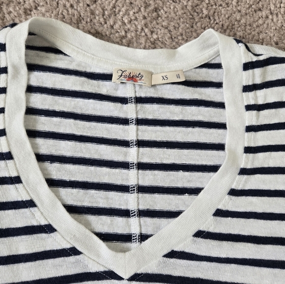 Faherty Oceanside 100% Linen V-Neck T-Shirt Blue White Stripes Nautical size XS - Picture 12 of 16